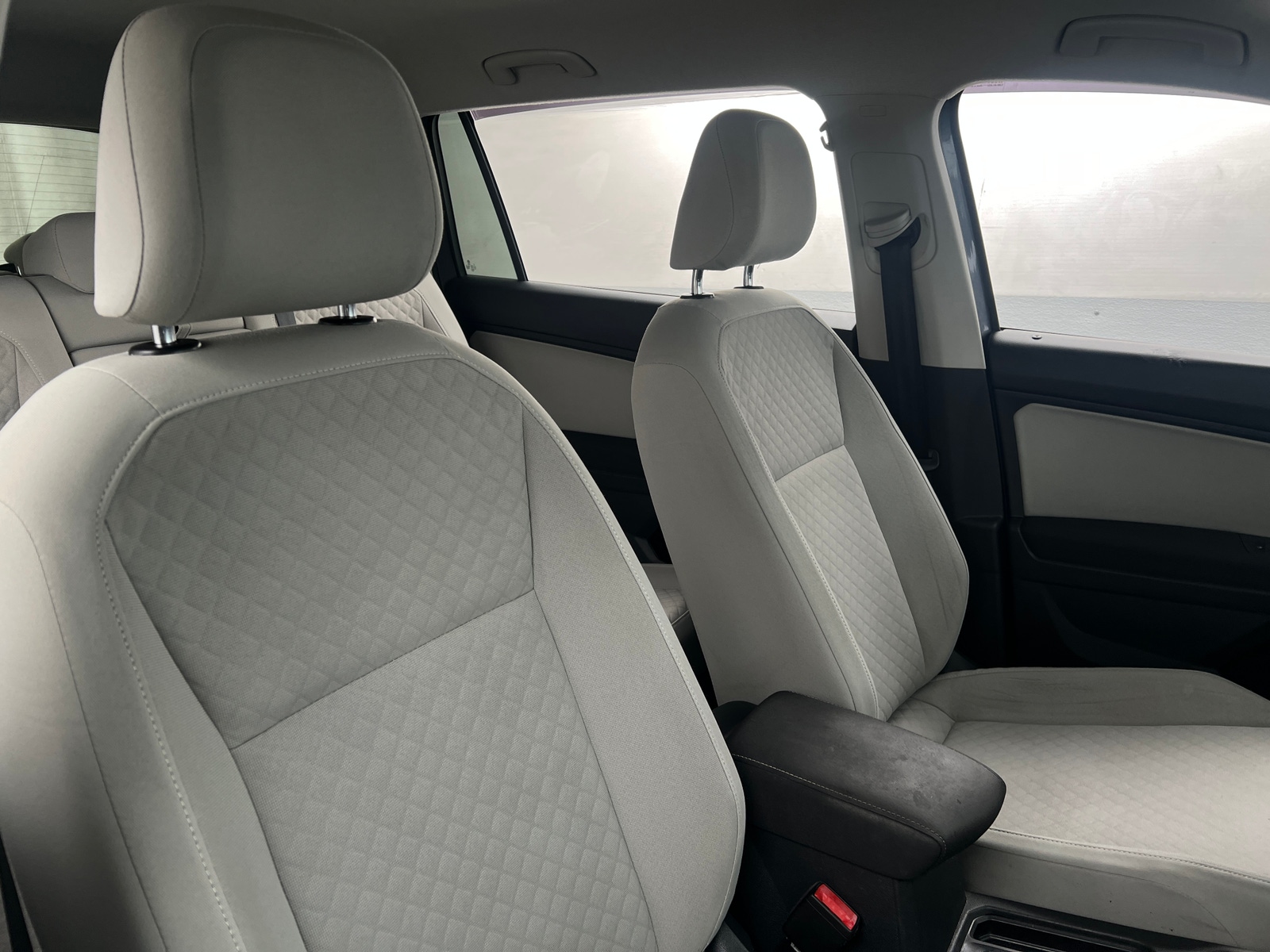 Thumbnail: 2021 Volkswagen Tiguan - 2