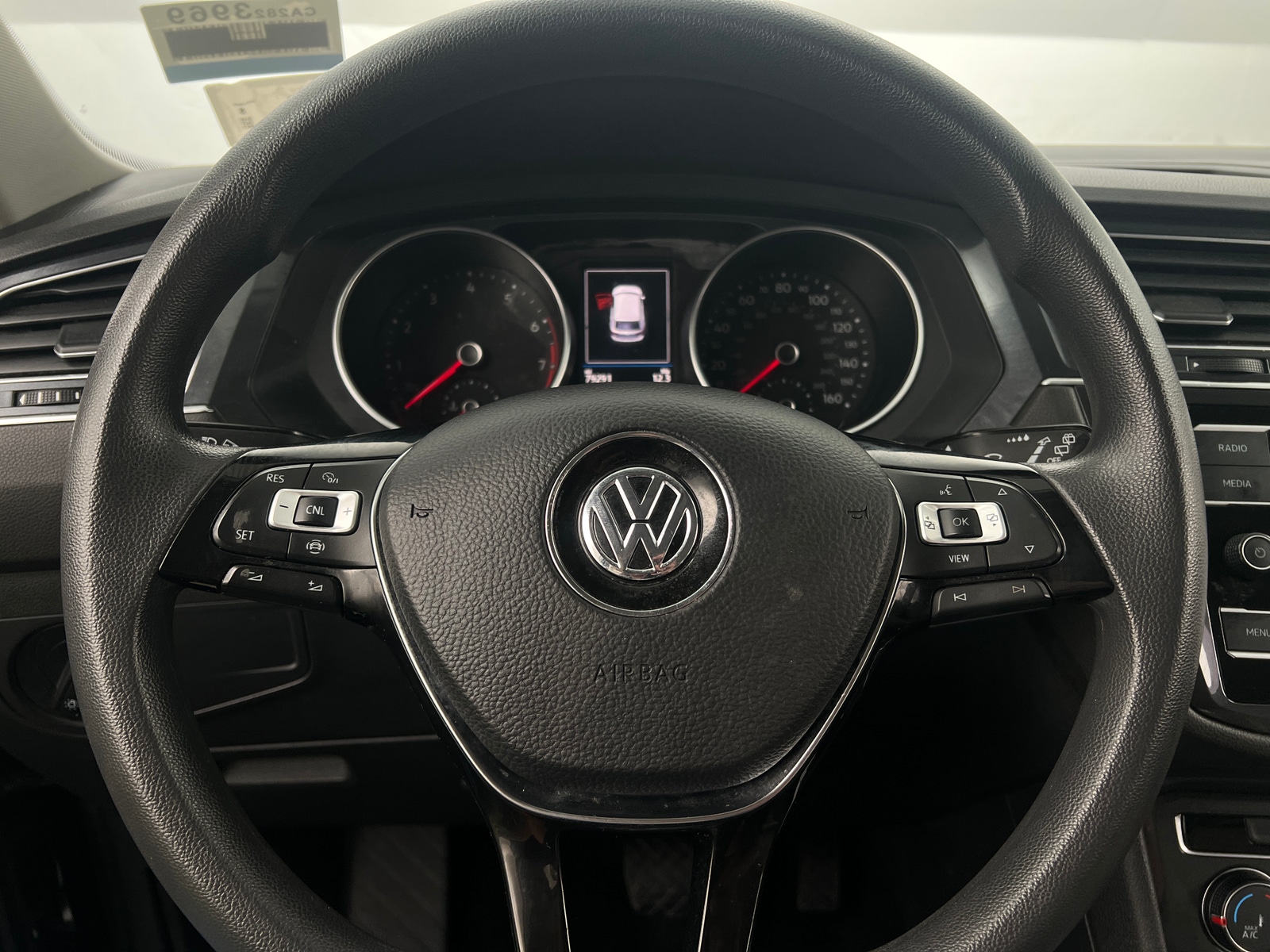 Thumbnail: 2021 Volkswagen Tiguan - 5