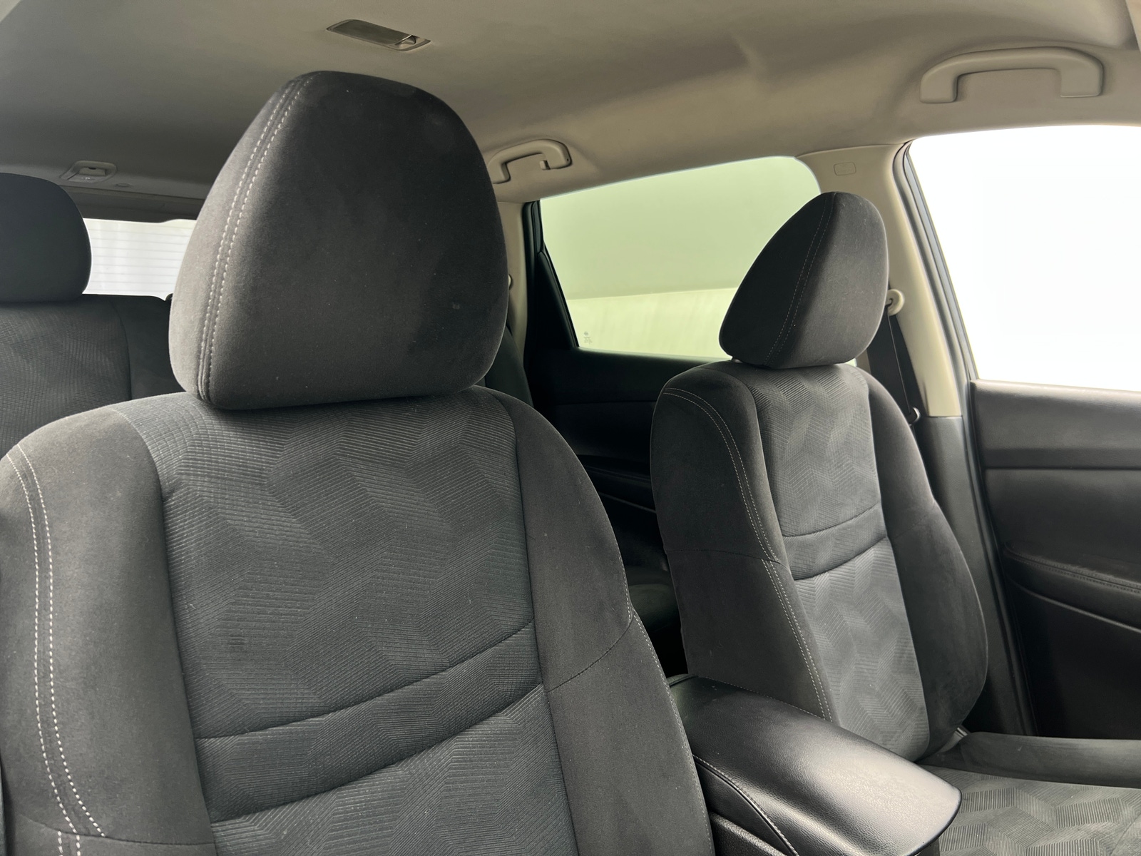 Thumbnail: 2016 Nissan Rogue - 2