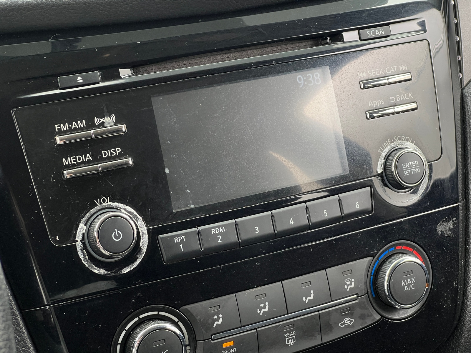 Thumbnail: 2016 Nissan Rogue - 4