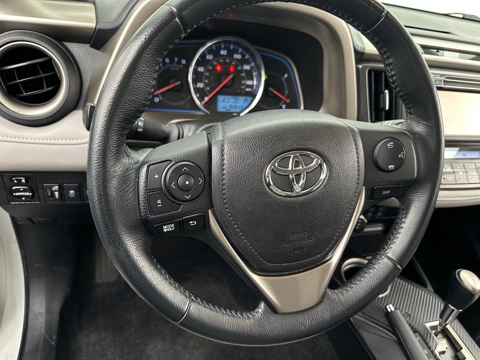 Thumbnail: 2015 Toyota RAV4 - 4