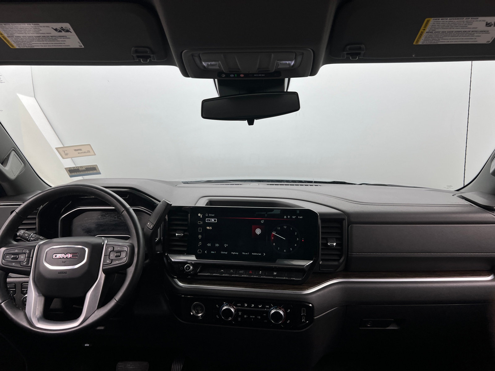 Thumbnail: 2023 GMC Sierra 1500 - 3