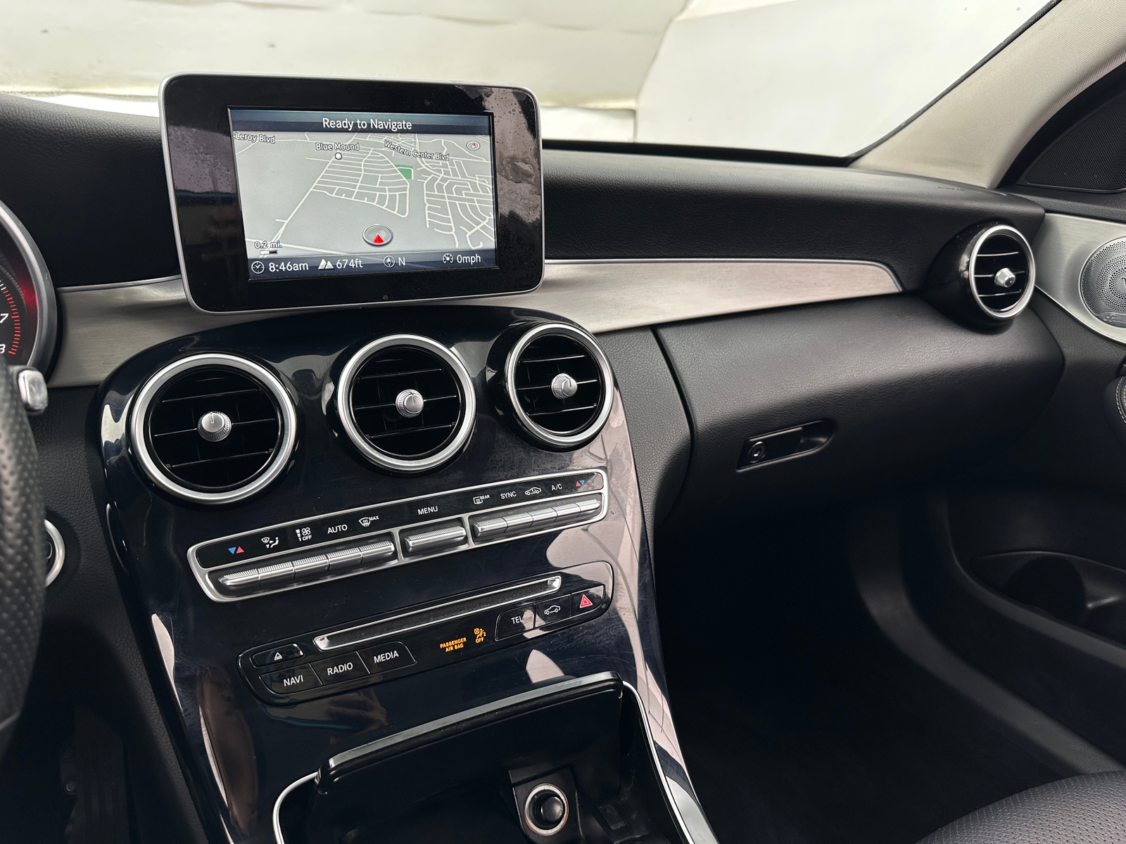 Thumbnail: 2016 Mercedes-Benz C-Class - 3