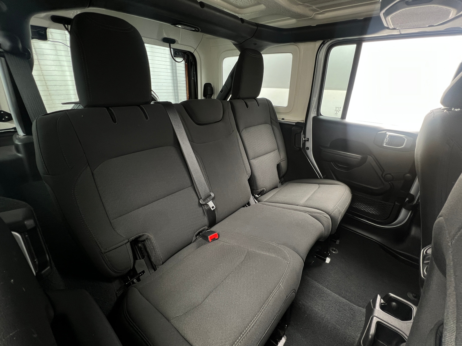Thumbnail: 2022 Jeep Wrangler - 6