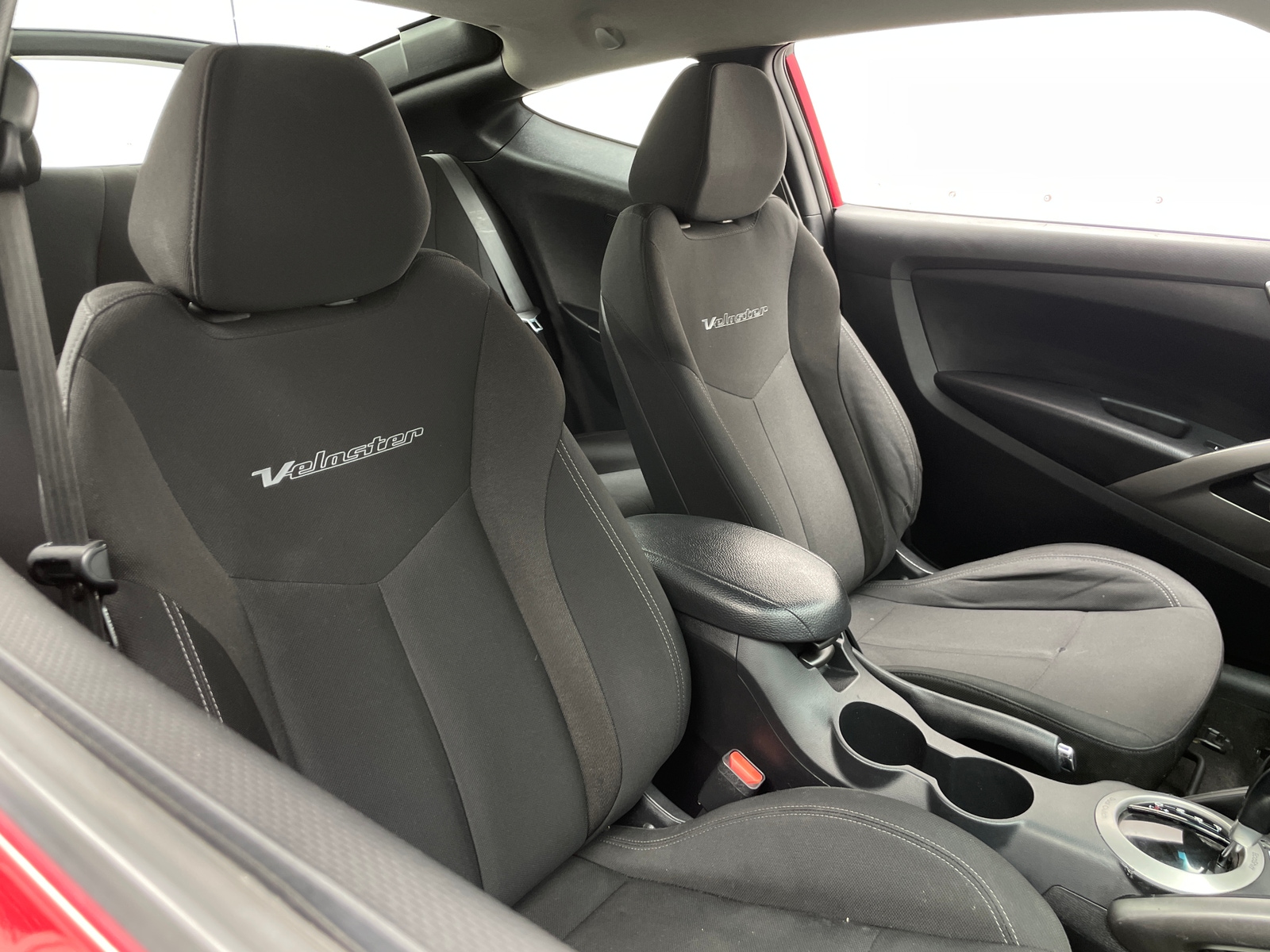 Thumbnail: 2017 Hyundai Veloster - 2