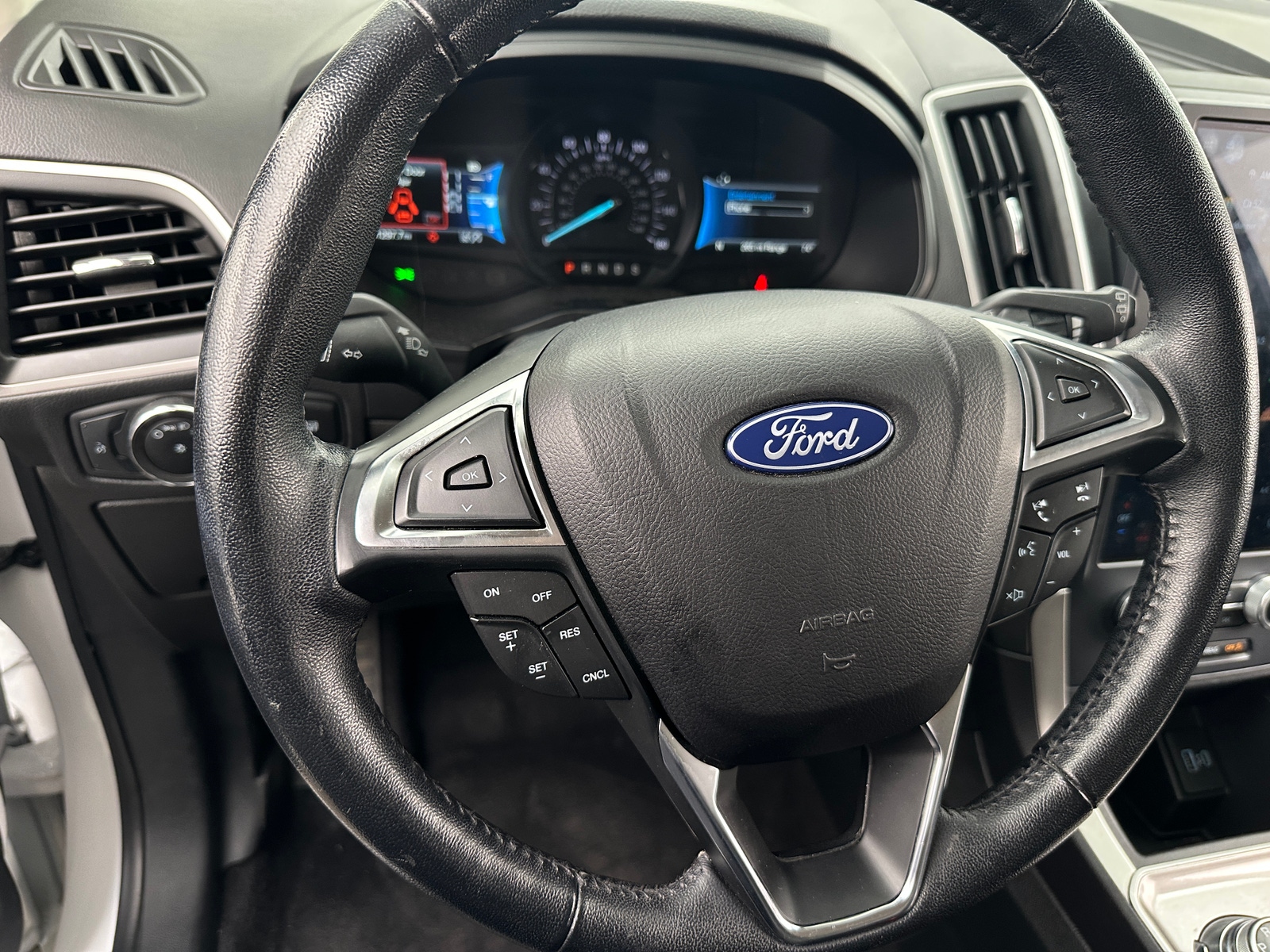 Thumbnail: 2023 Ford Edge - 4