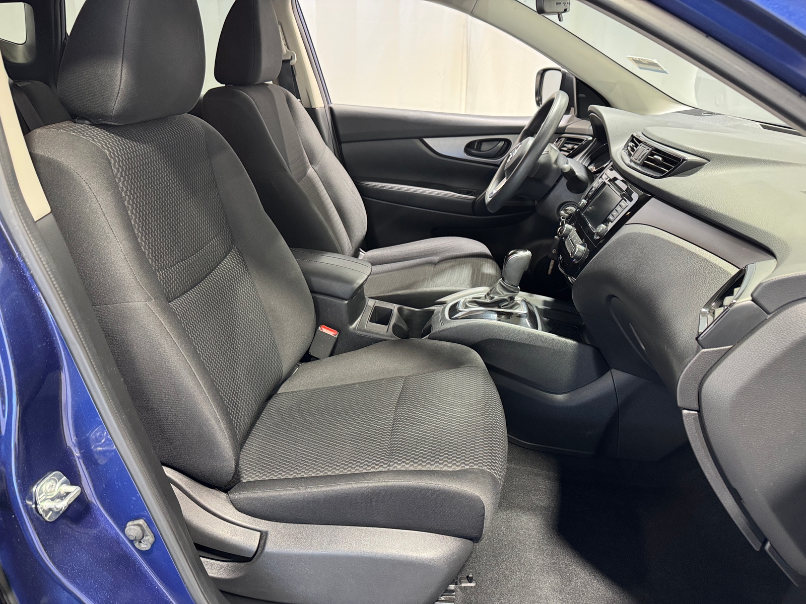 Thumbnail: 2020 Nissan Rogue Sport - 2