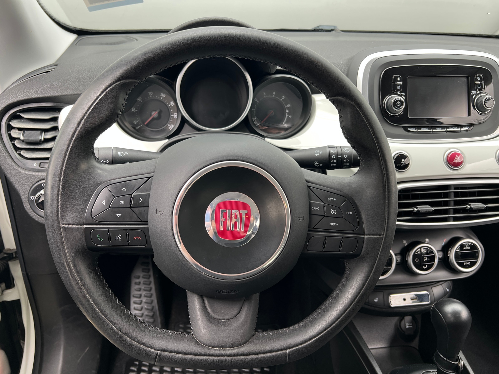 Thumbnail: 2016 Fiat 500X - 5