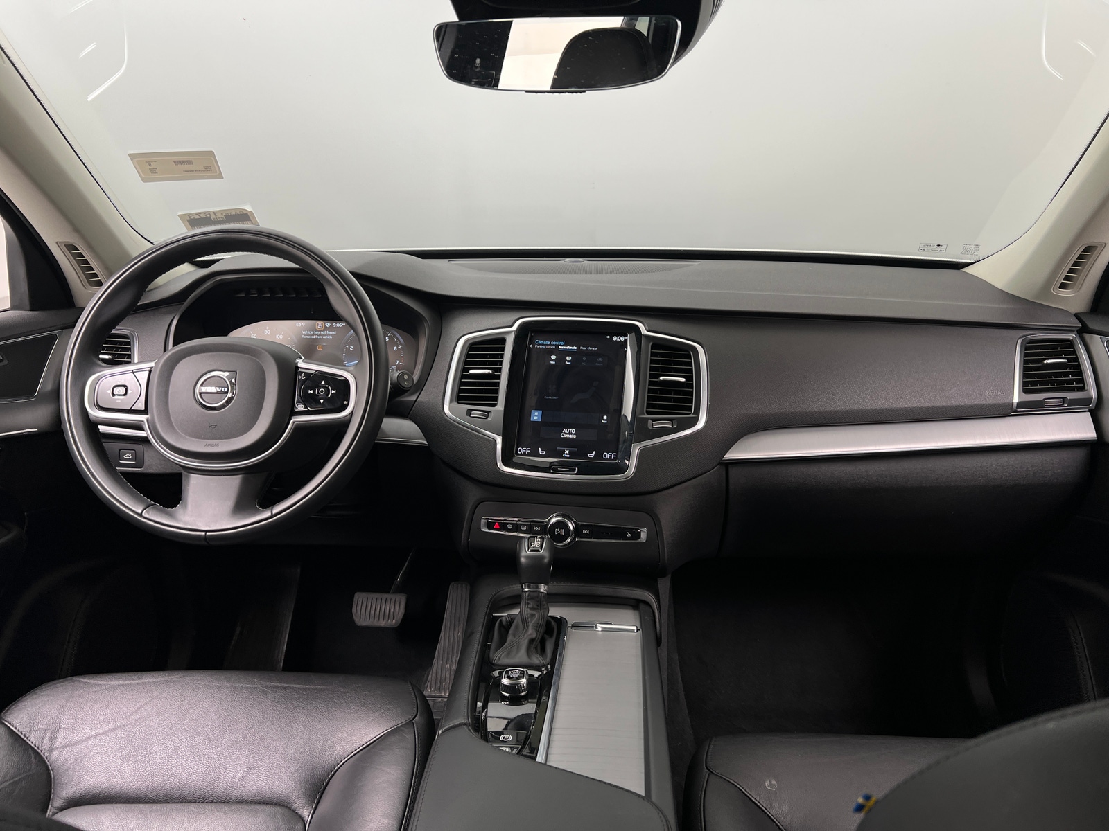 Thumbnail: 2022 Volvo XC90 - 2