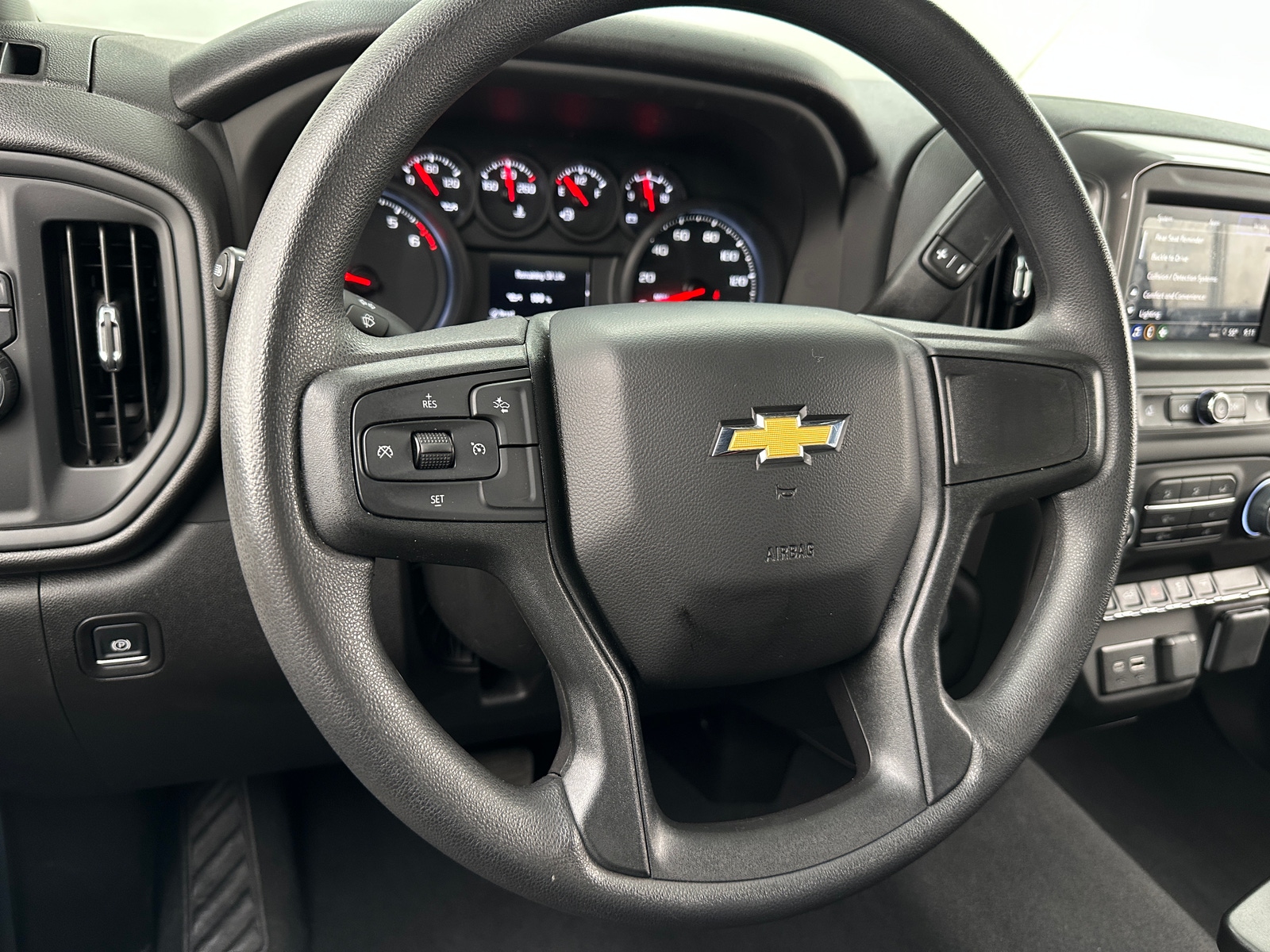 Thumbnail: 2025 Chevrolet Silverado 1500 - 5