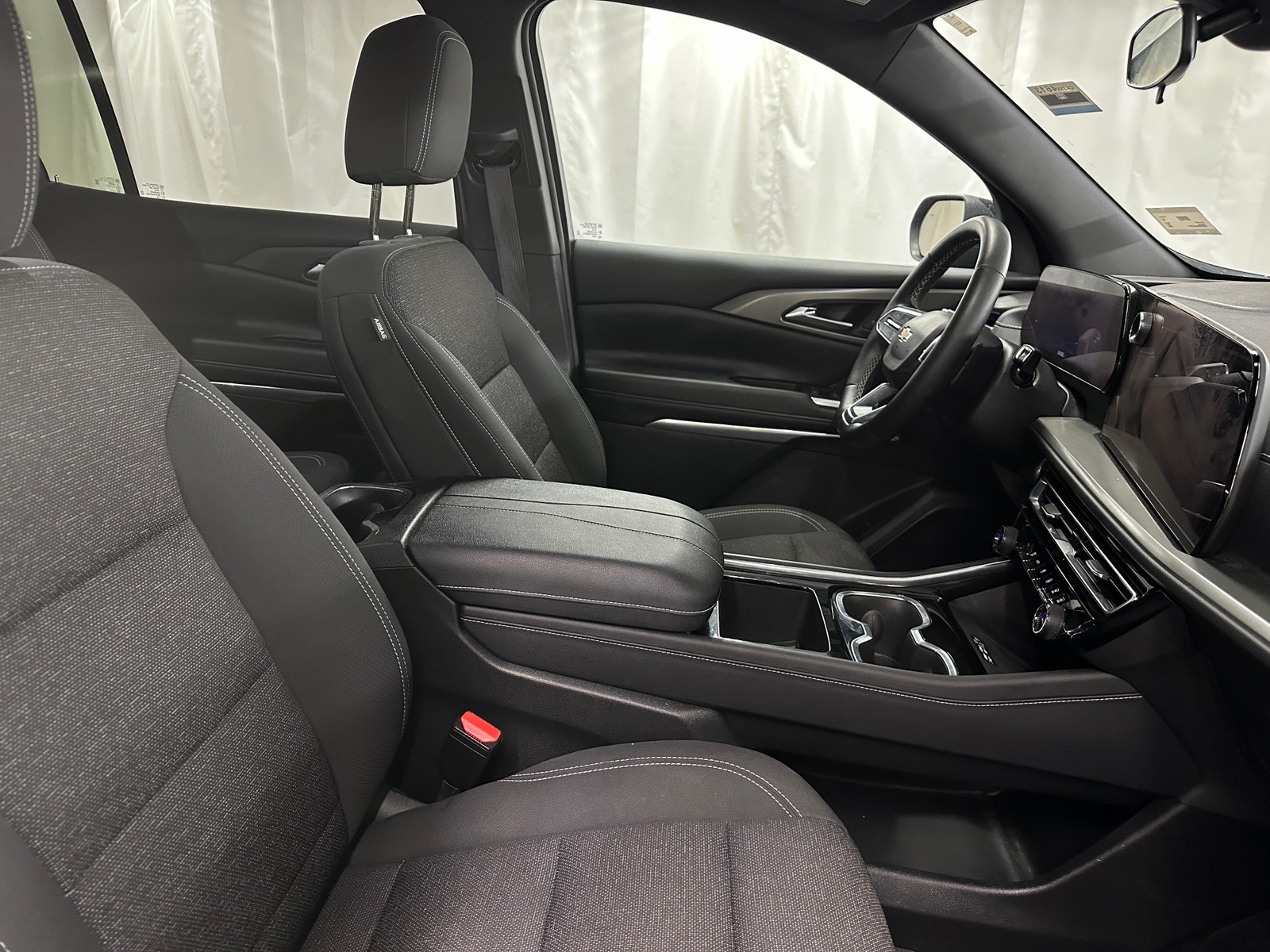 Thumbnail: 2025 Chevrolet Traverse - 2