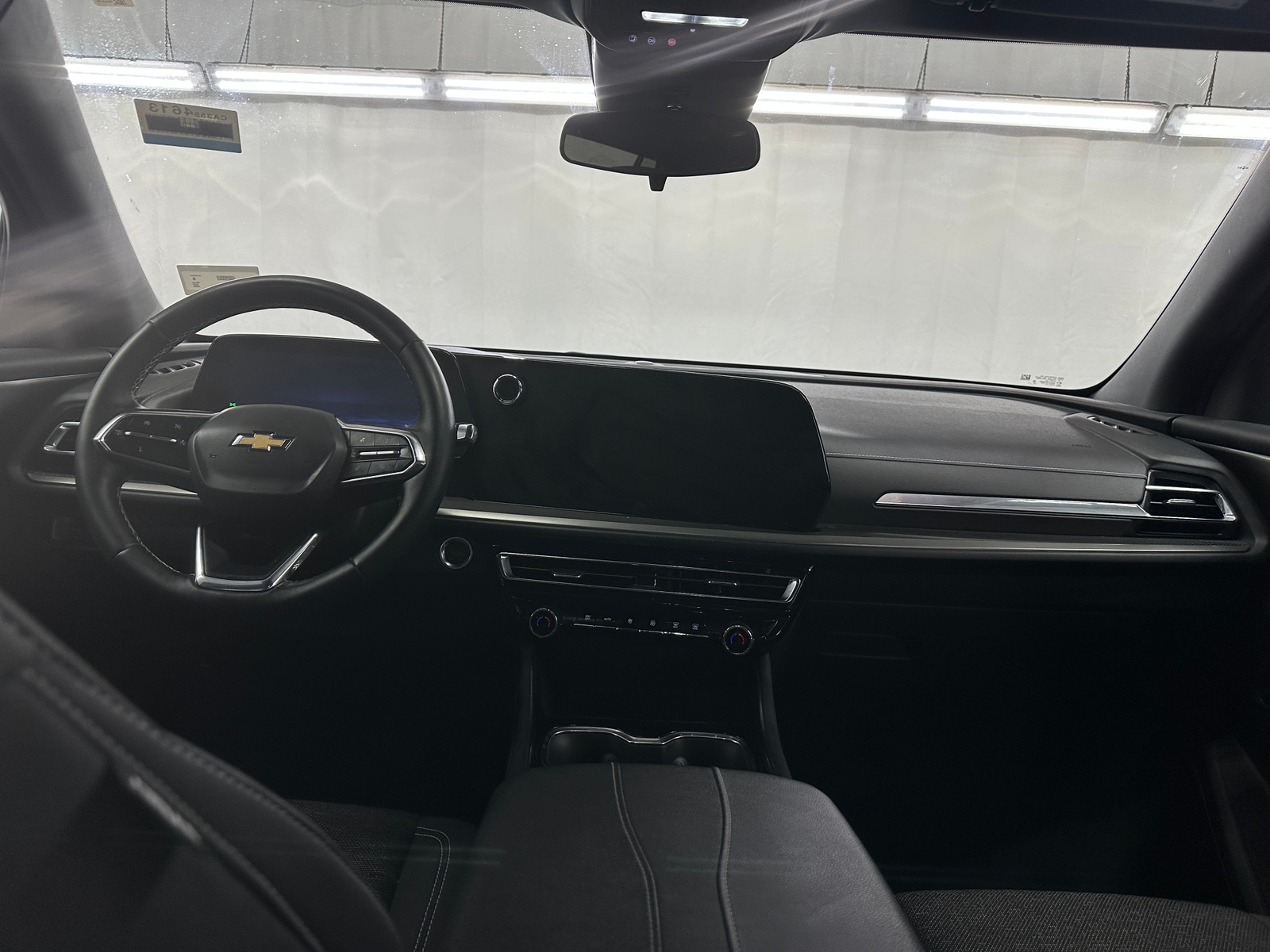 Thumbnail: 2025 Chevrolet Traverse - 3