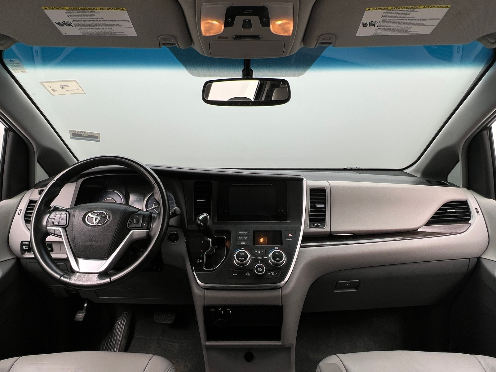 Thumbnail: 2016 Toyota Sienna - 2