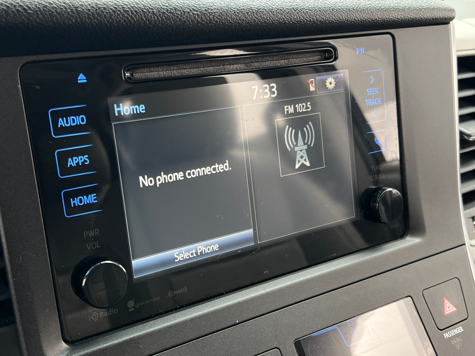Thumbnail: 2016 Toyota Sienna - 3