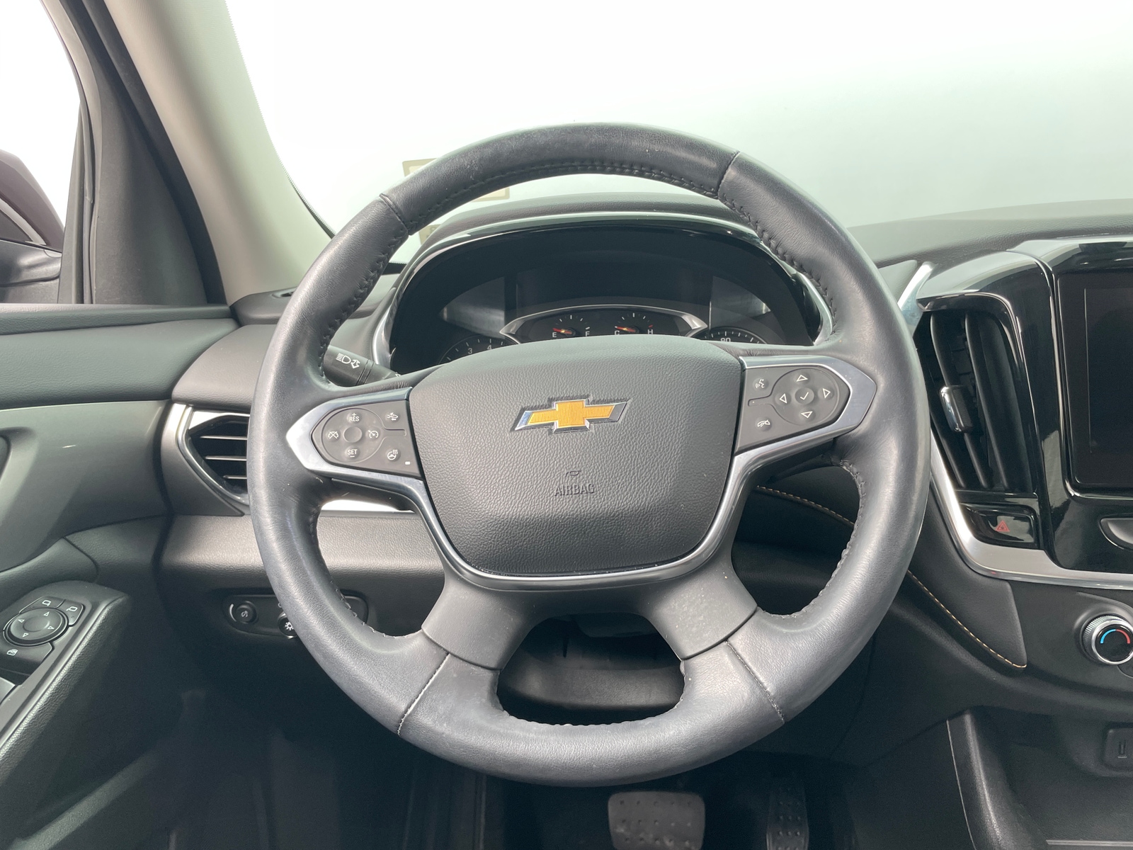 Thumbnail: 2021 Chevrolet Traverse - 5