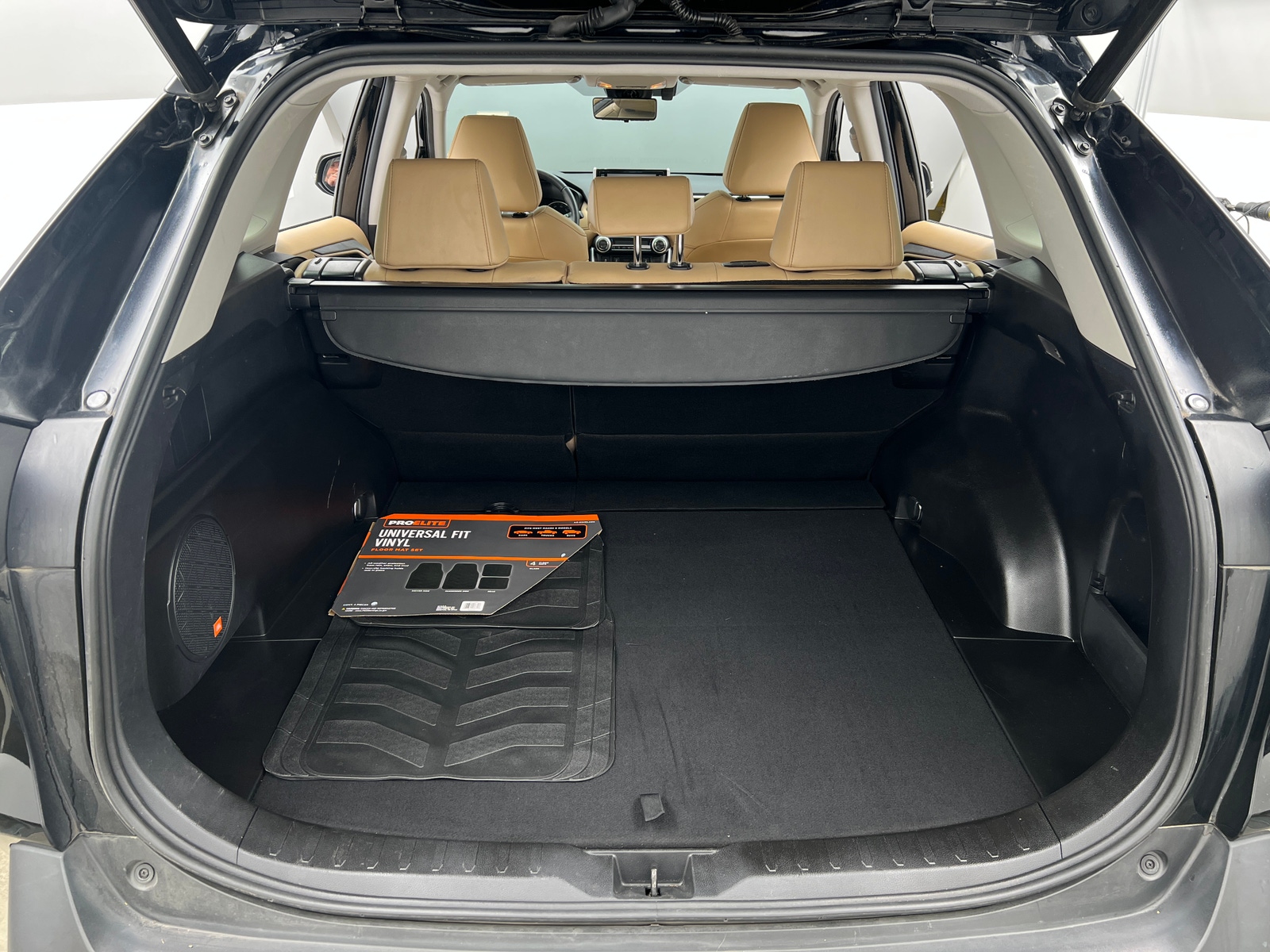 Thumbnail: 2019 Toyota RAV4 - 6