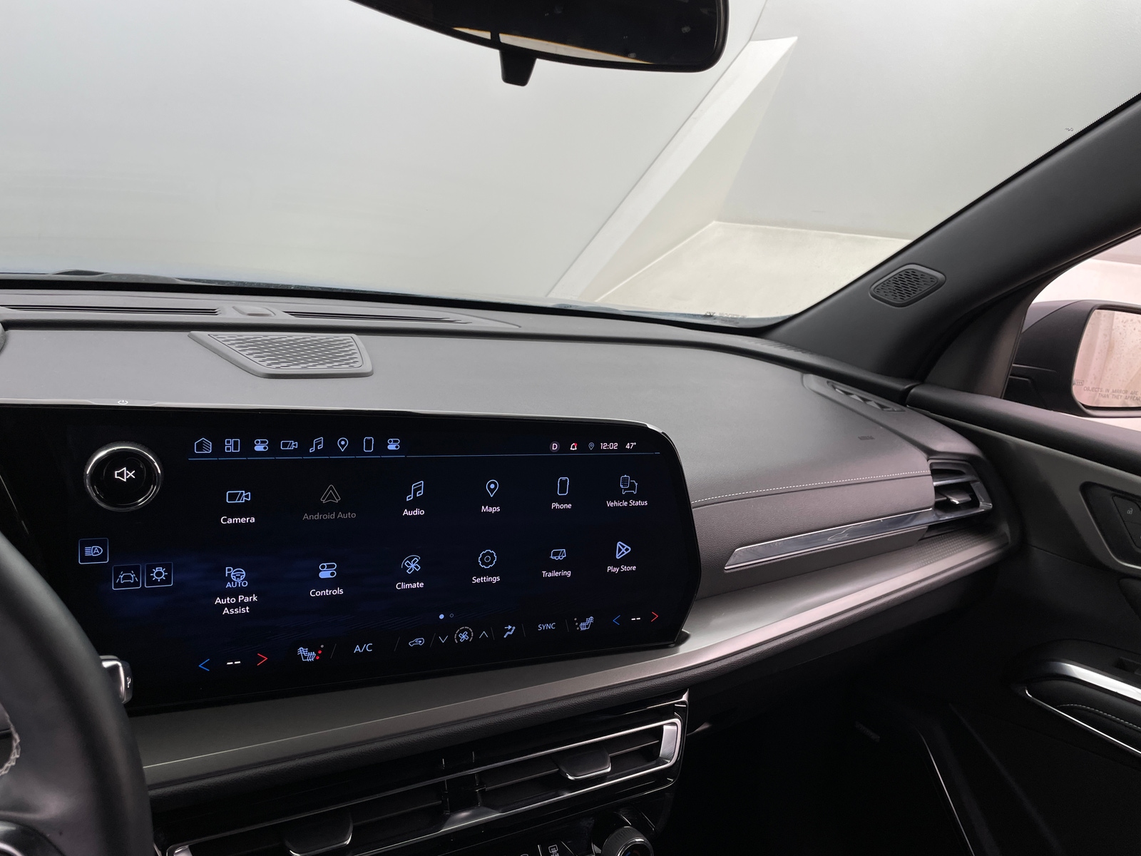 Thumbnail: 2024 Chevrolet Traverse - 4