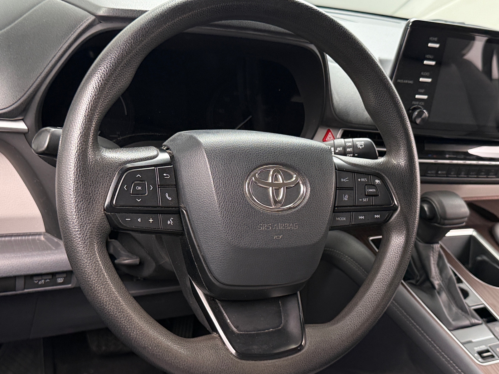 Thumbnail: 2022 Toyota Sienna - 5