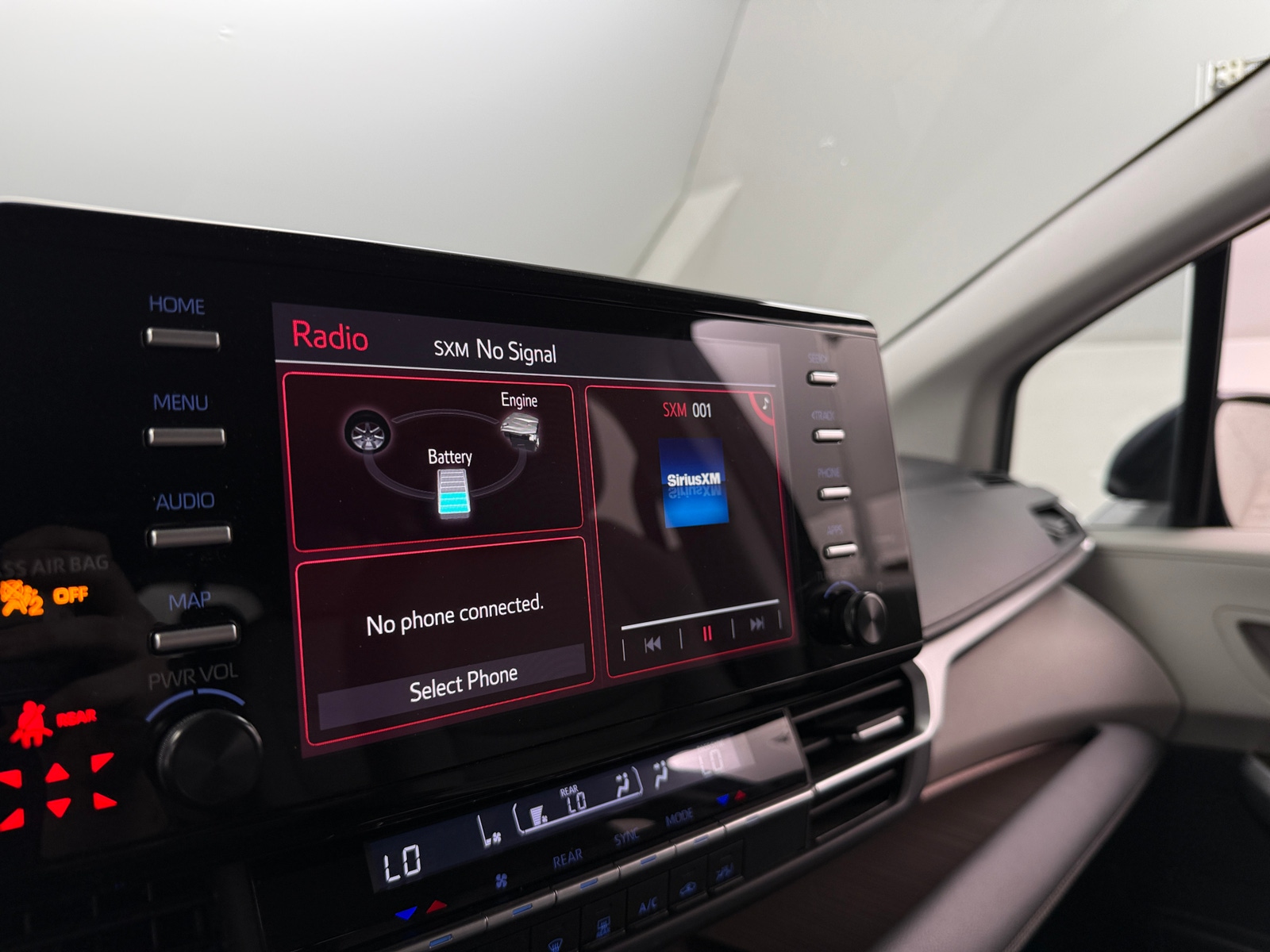 Thumbnail: 2022 Toyota Sienna - 4