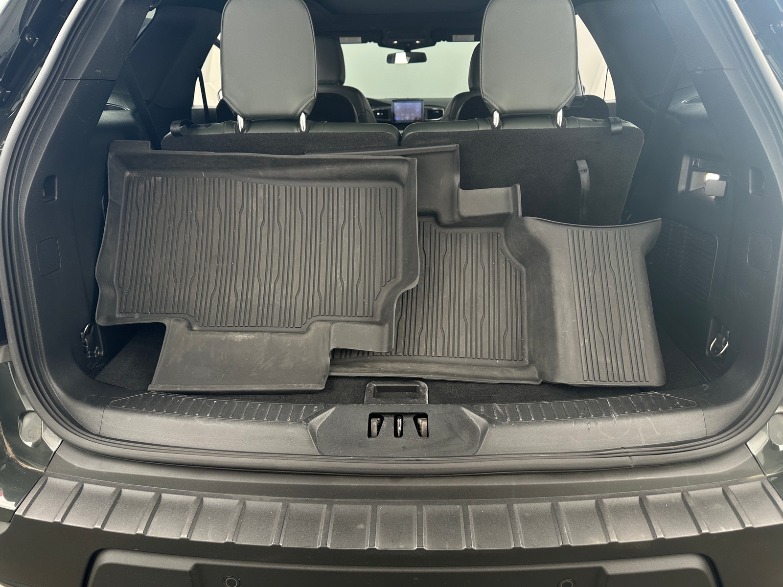 Thumbnail: 2022 Ford Explorer - 6