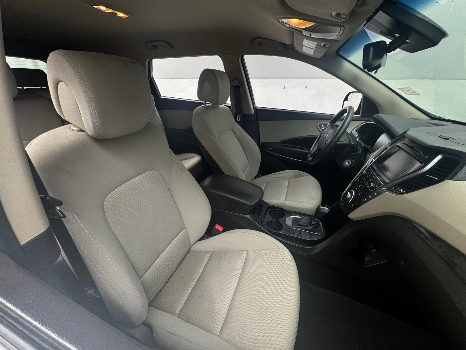 Thumbnail: 2017 Hyundai Santa Fe - 2