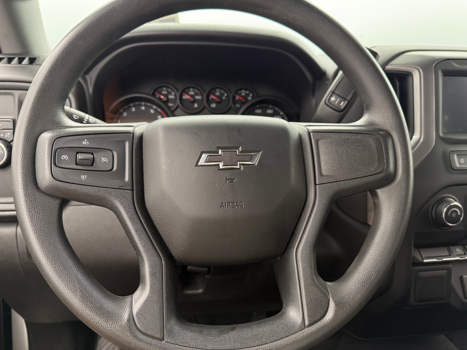 Thumbnail: 2022 Chevrolet Silverado 1500 - 5