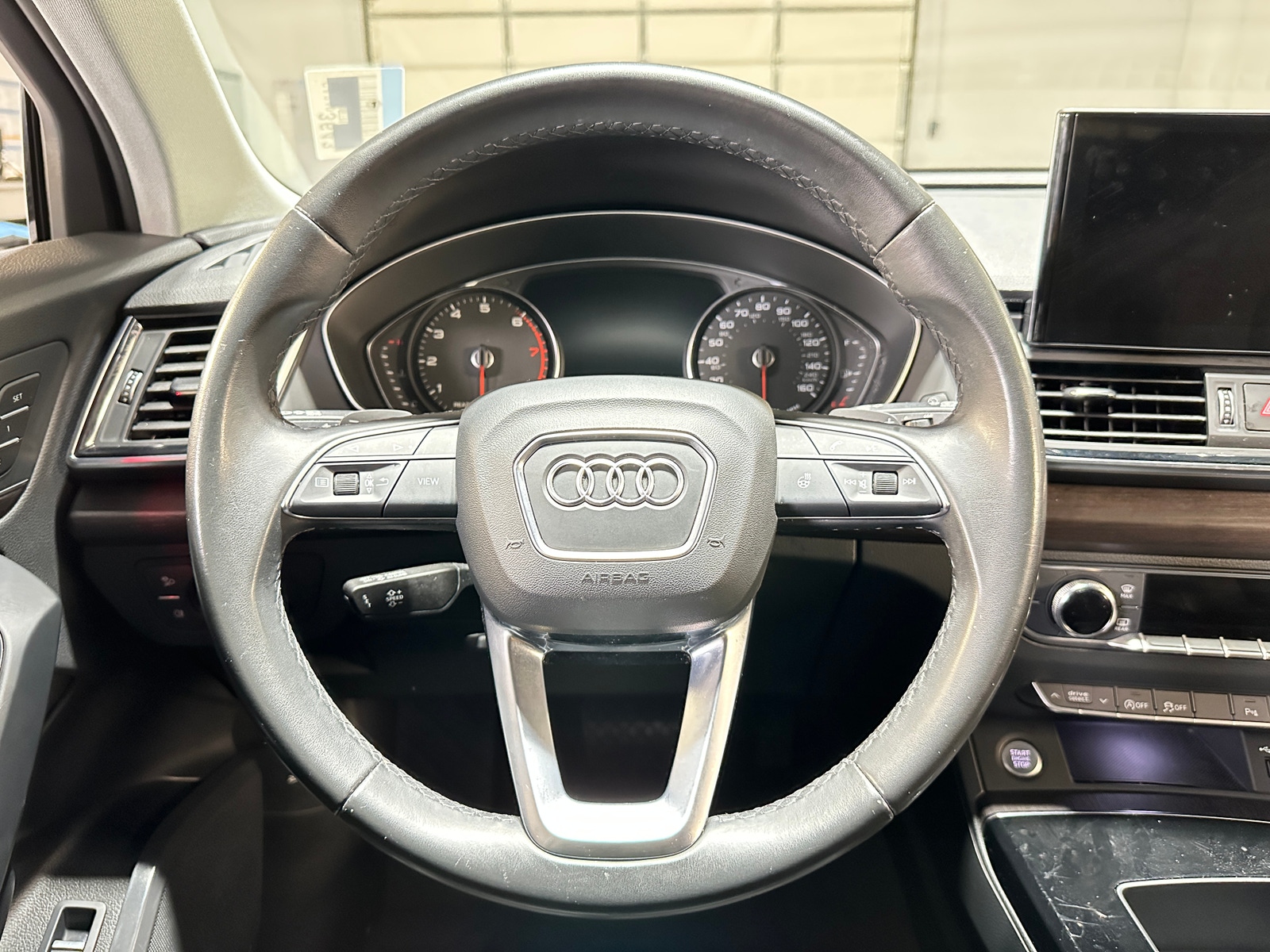 Thumbnail: 2022 Audi Q5 - 4