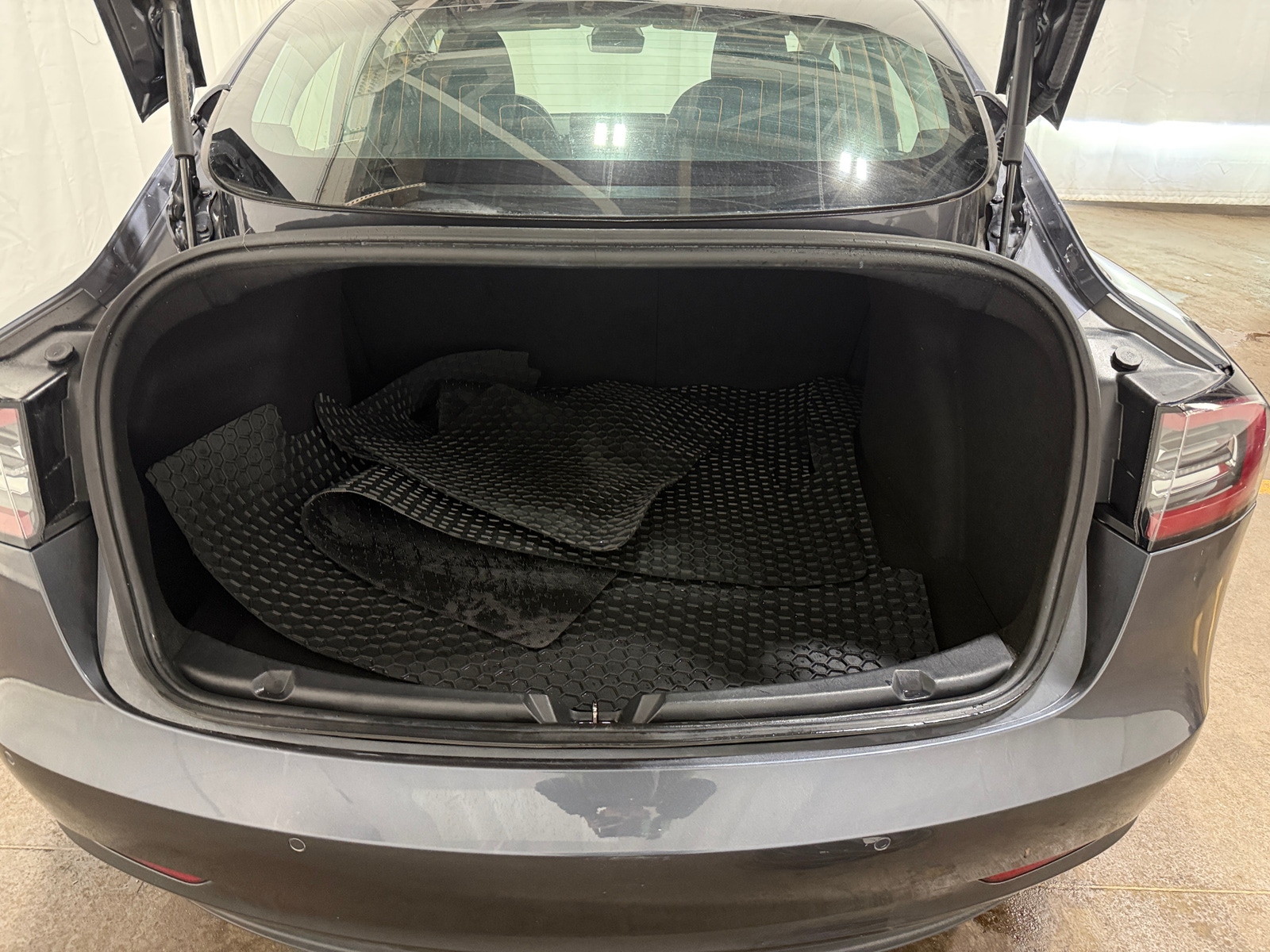 Thumbnail: 2018 Tesla Model 3 - 6