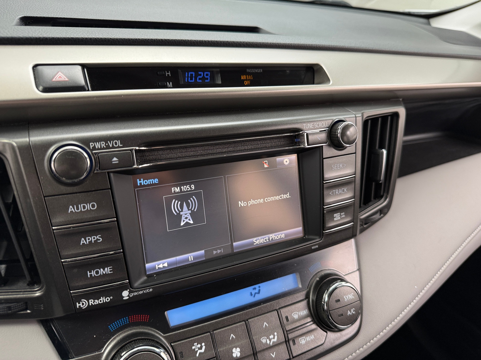Thumbnail: 2015 Toyota RAV4 - 4