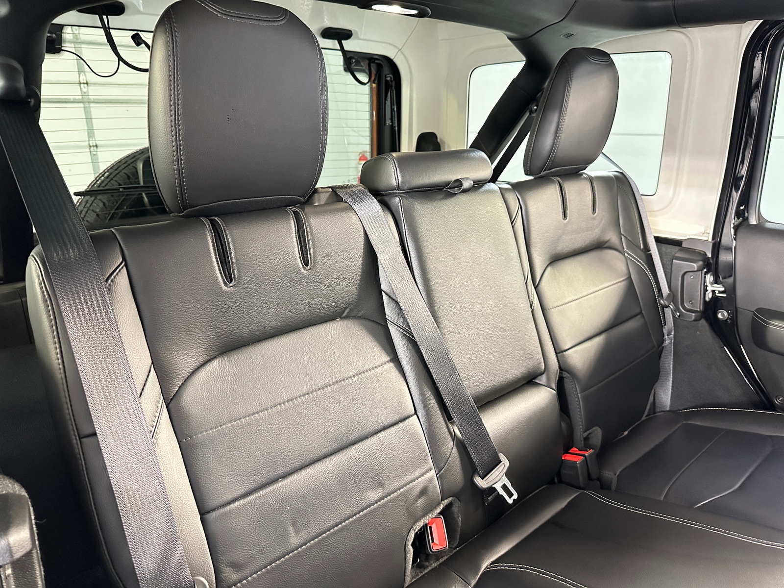 Thumbnail: 2022 Jeep Wrangler - 6