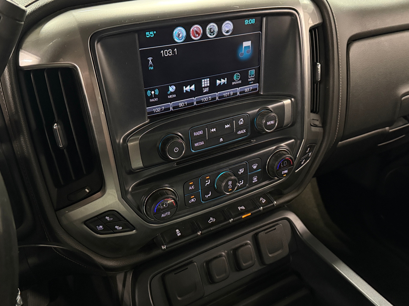 Thumbnail: 2017 Chevrolet Silverado 1500 - 3