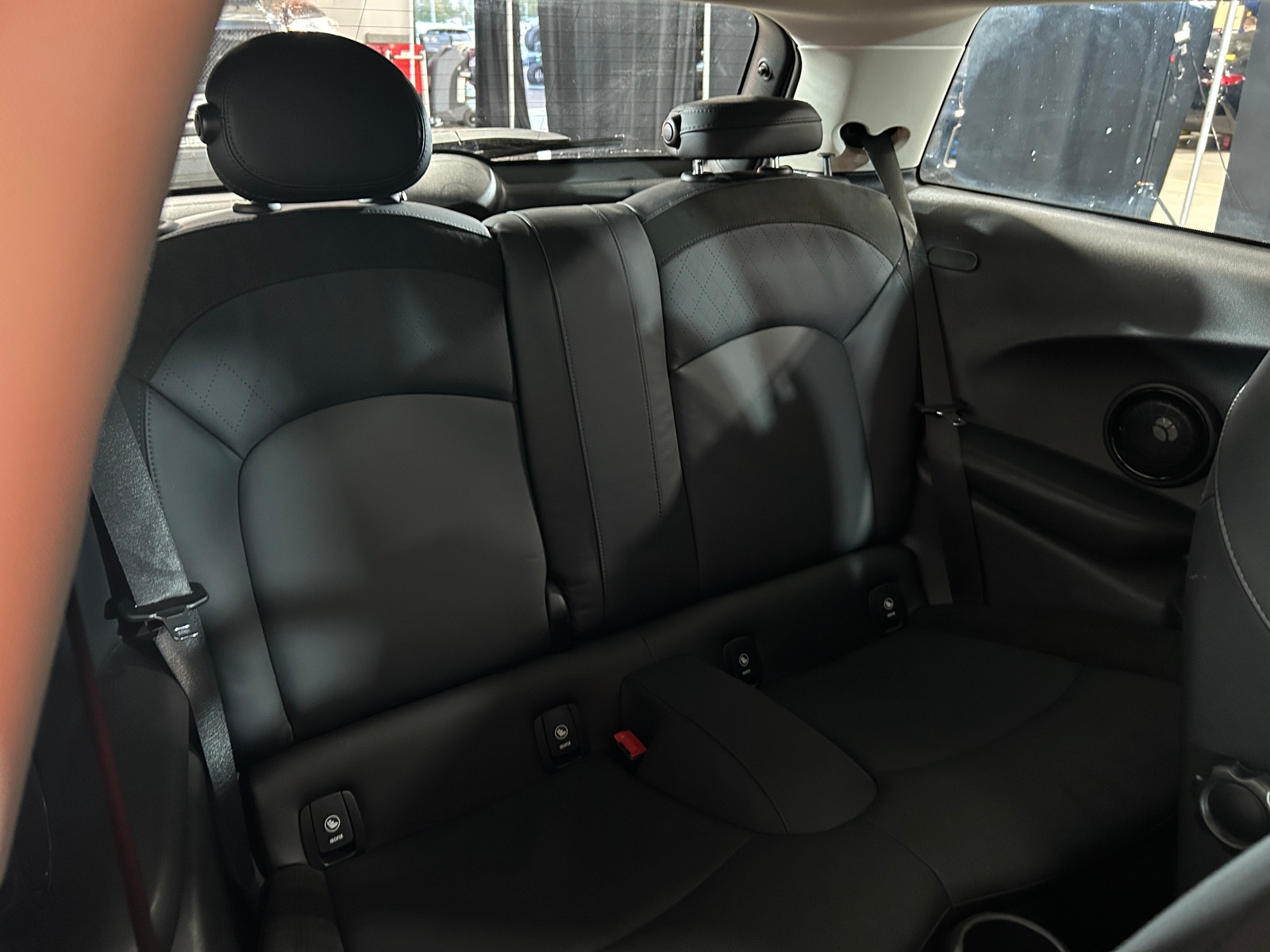 Thumbnail: 2022 MINI Cooper Hardtop - 5