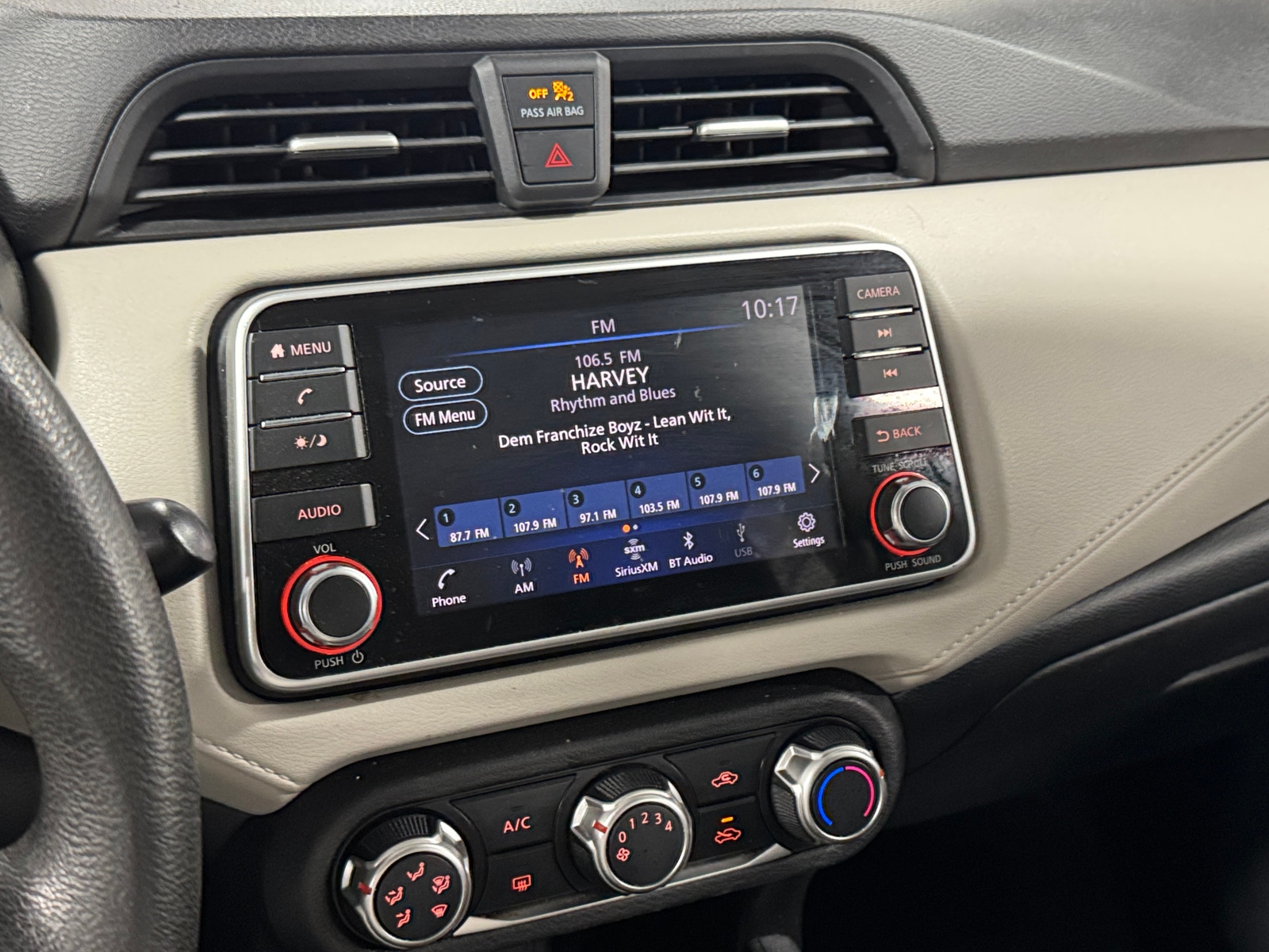 Thumbnail: 2021 Nissan Versa - 4