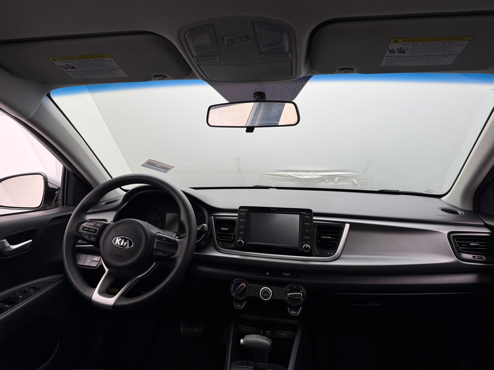 Thumbnail: 2020 Kia Rio - 3