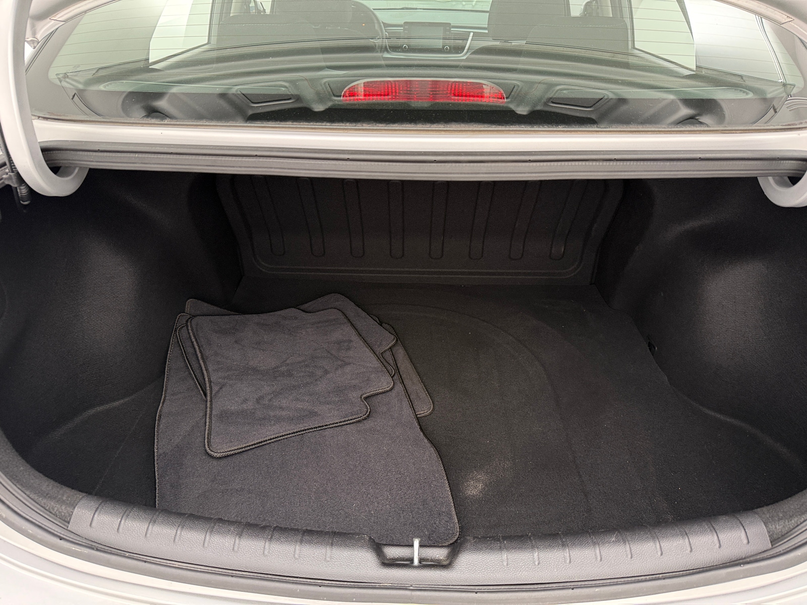 Thumbnail: 2020 Kia Rio - 7