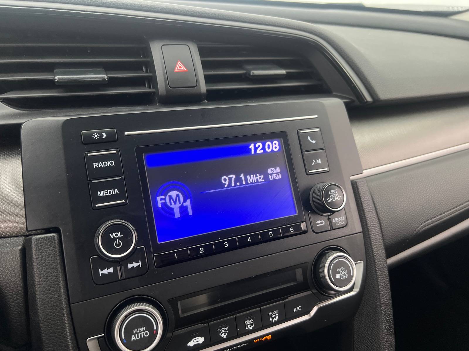 Thumbnail: 2019 Honda Civic - 4