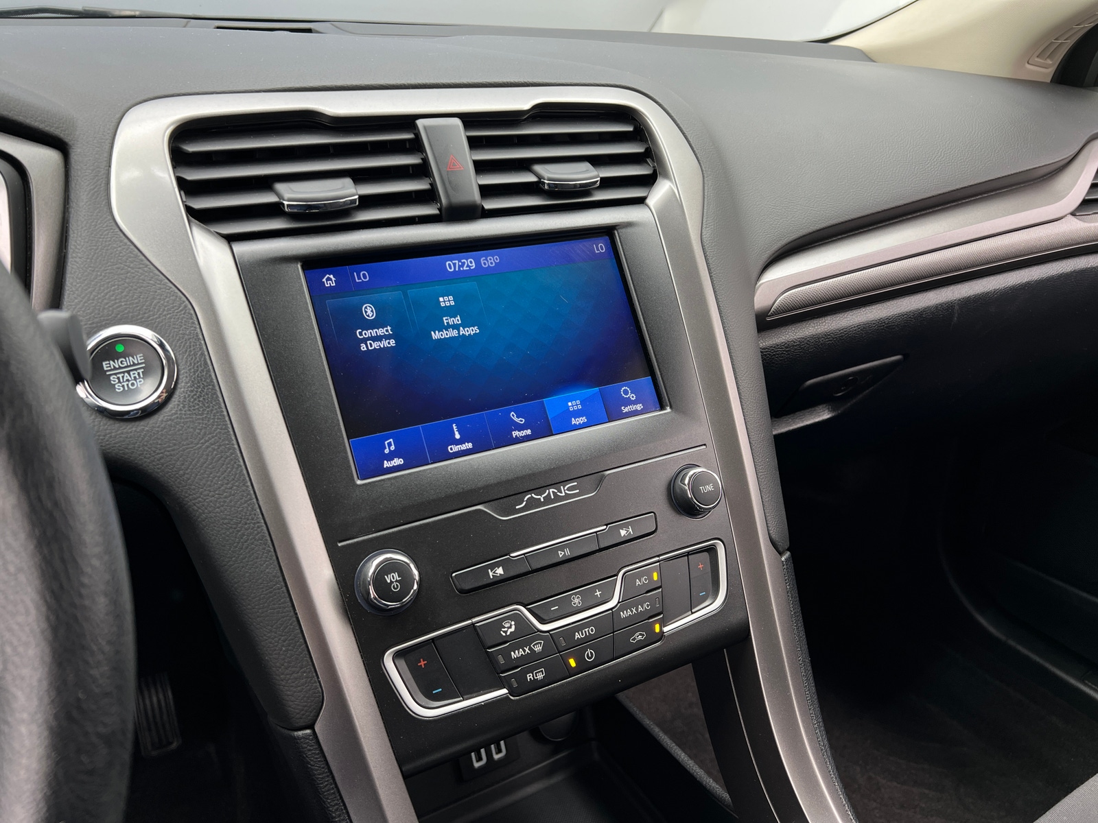 Thumbnail: 2020 Ford Fusion - 4