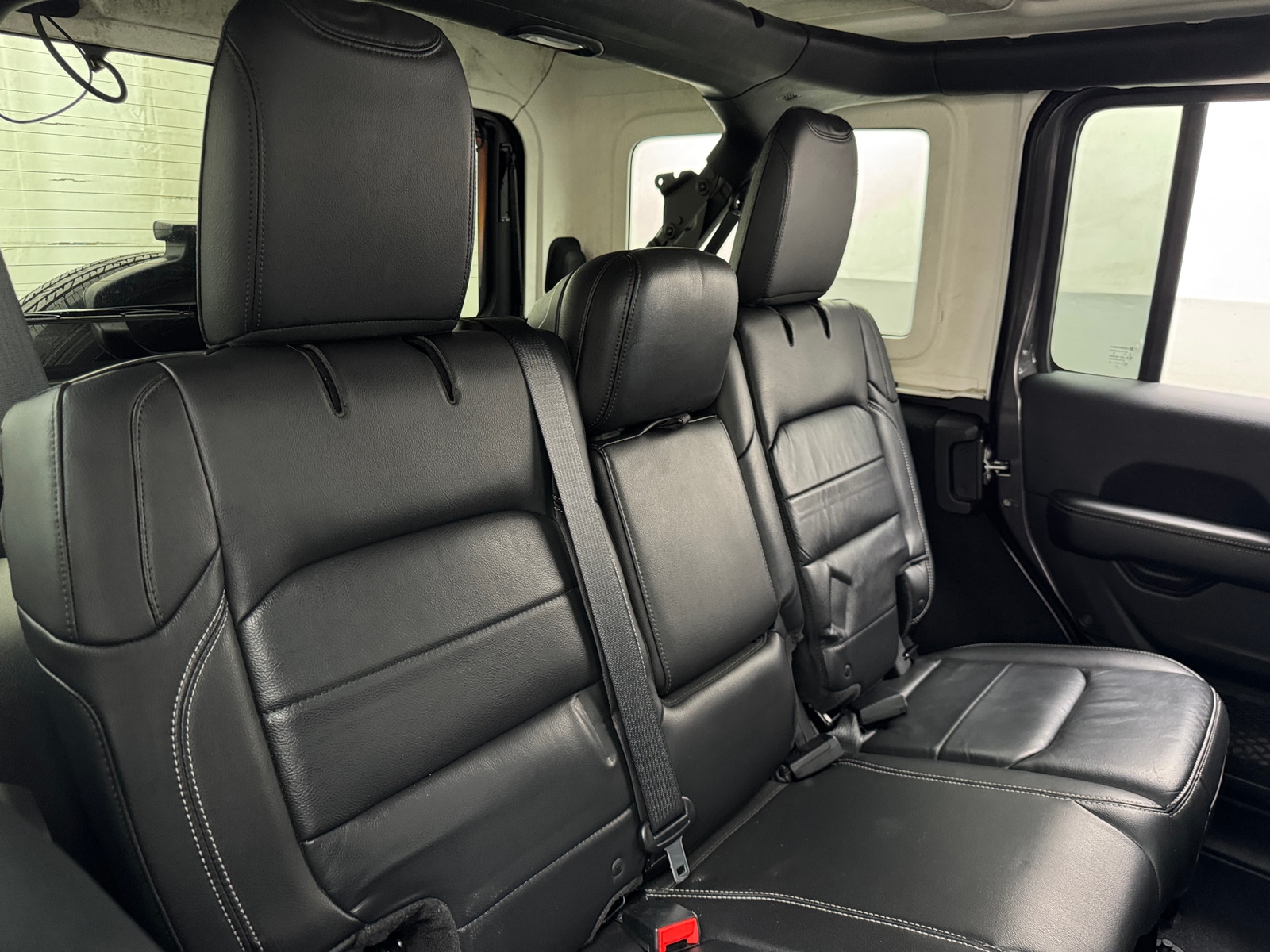 Thumbnail: 2018 Jeep Wrangler - 6
