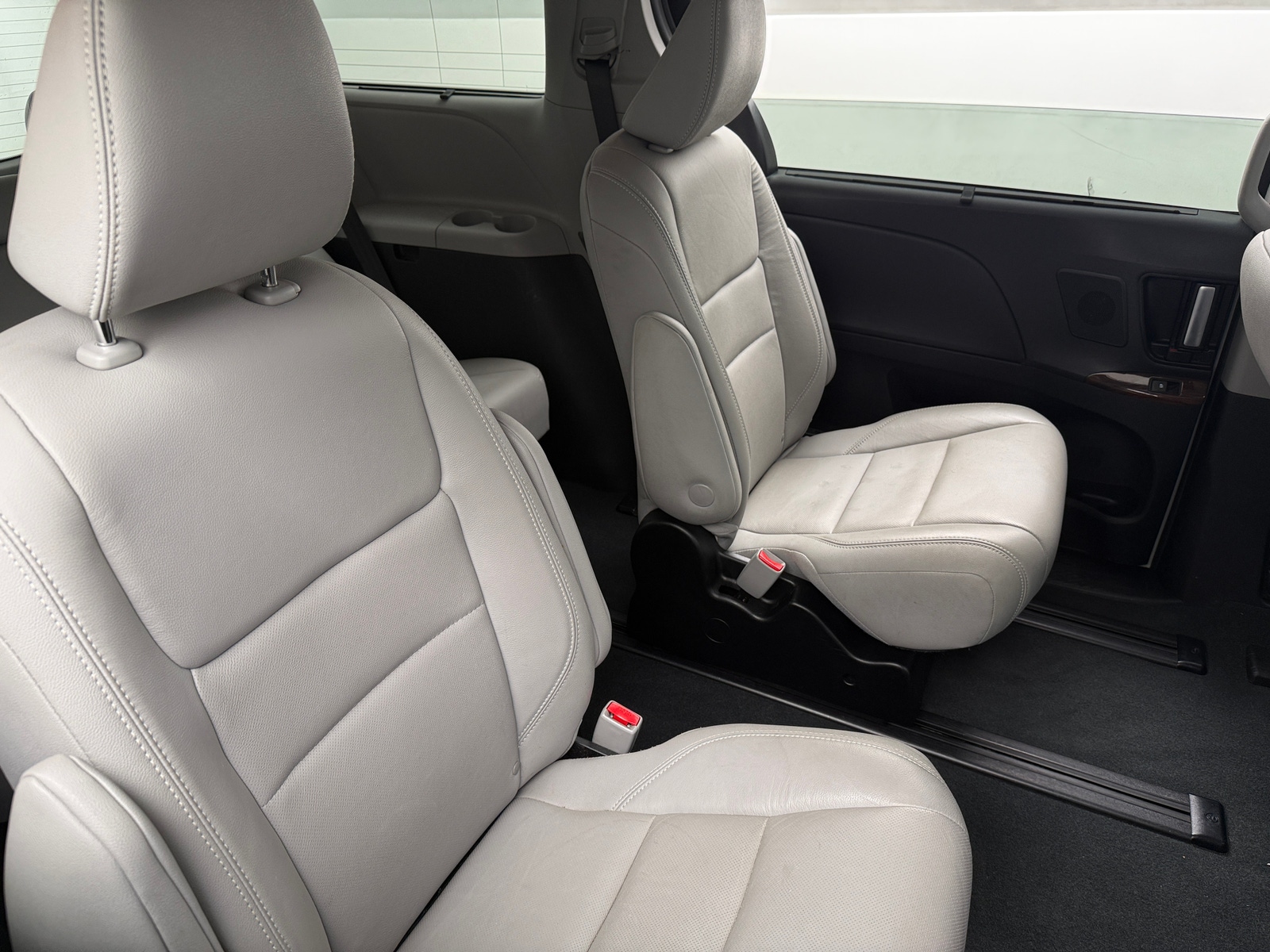 Thumbnail: 2019 Toyota Sienna - 5