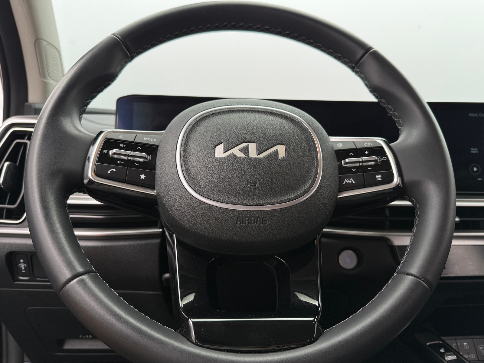 Thumbnail: 2025 Kia Sorento - 4