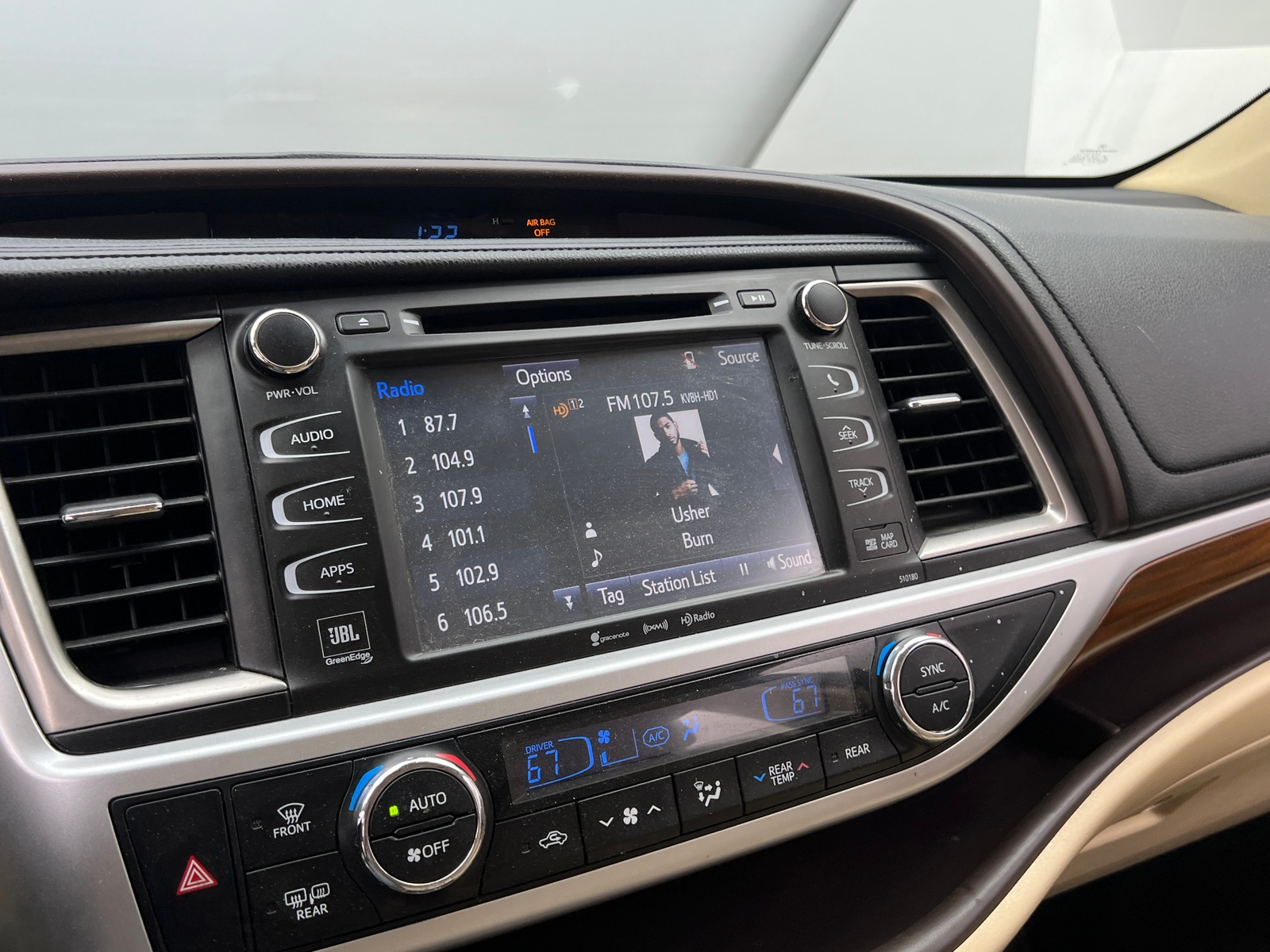 Thumbnail: 2018 Toyota Highlander - 3
