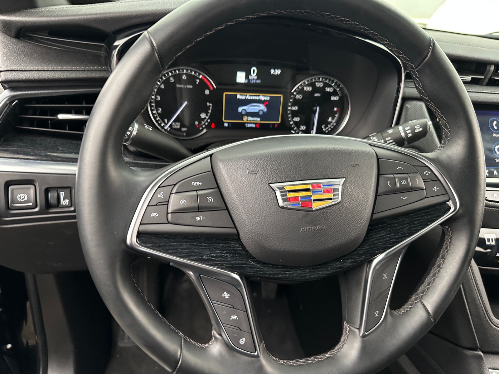 Thumbnail: 2025 Cadillac XT5 - 4
