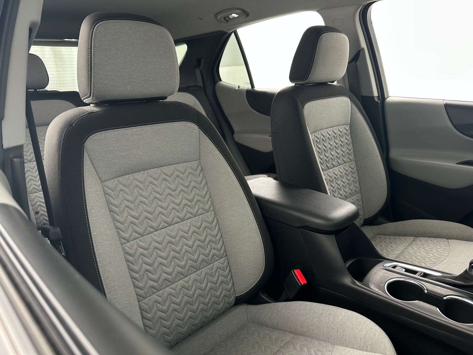 Thumbnail: 2022 Chevrolet Equinox - 2