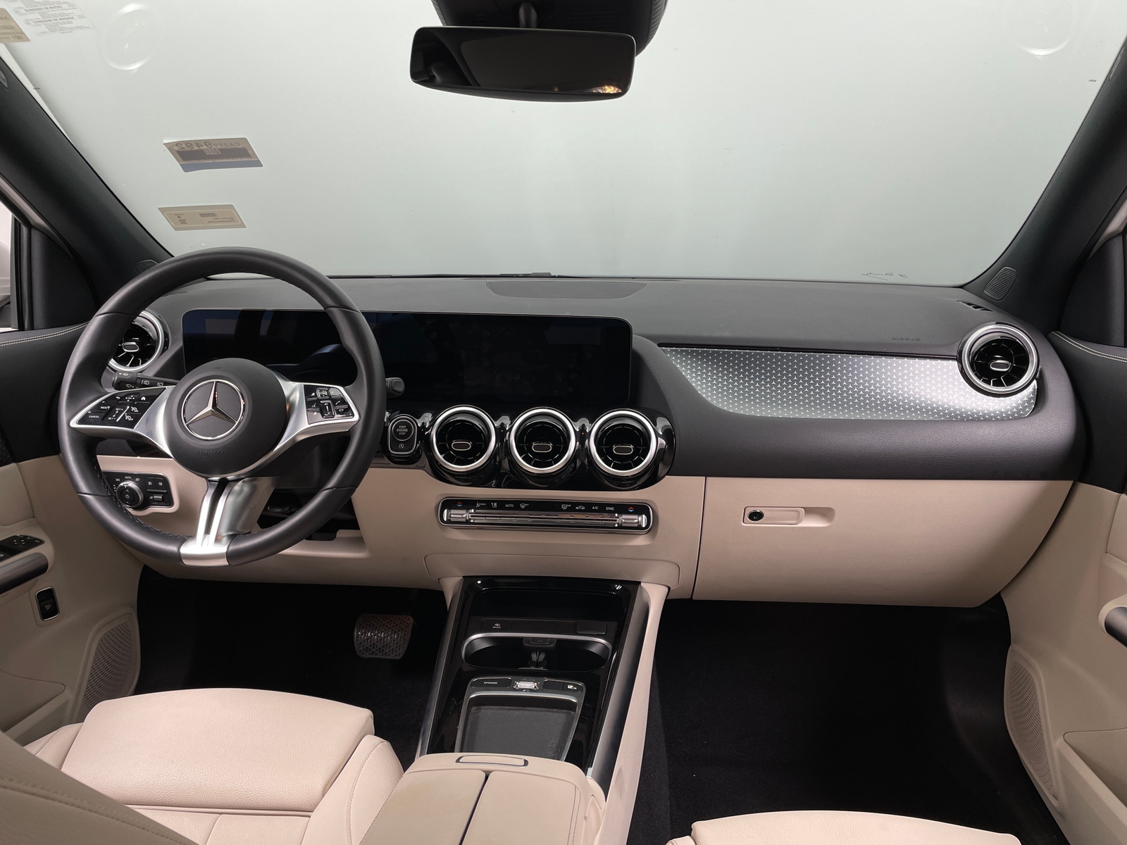 Thumbnail: 2025 Mercedes-Benz GLA - 2