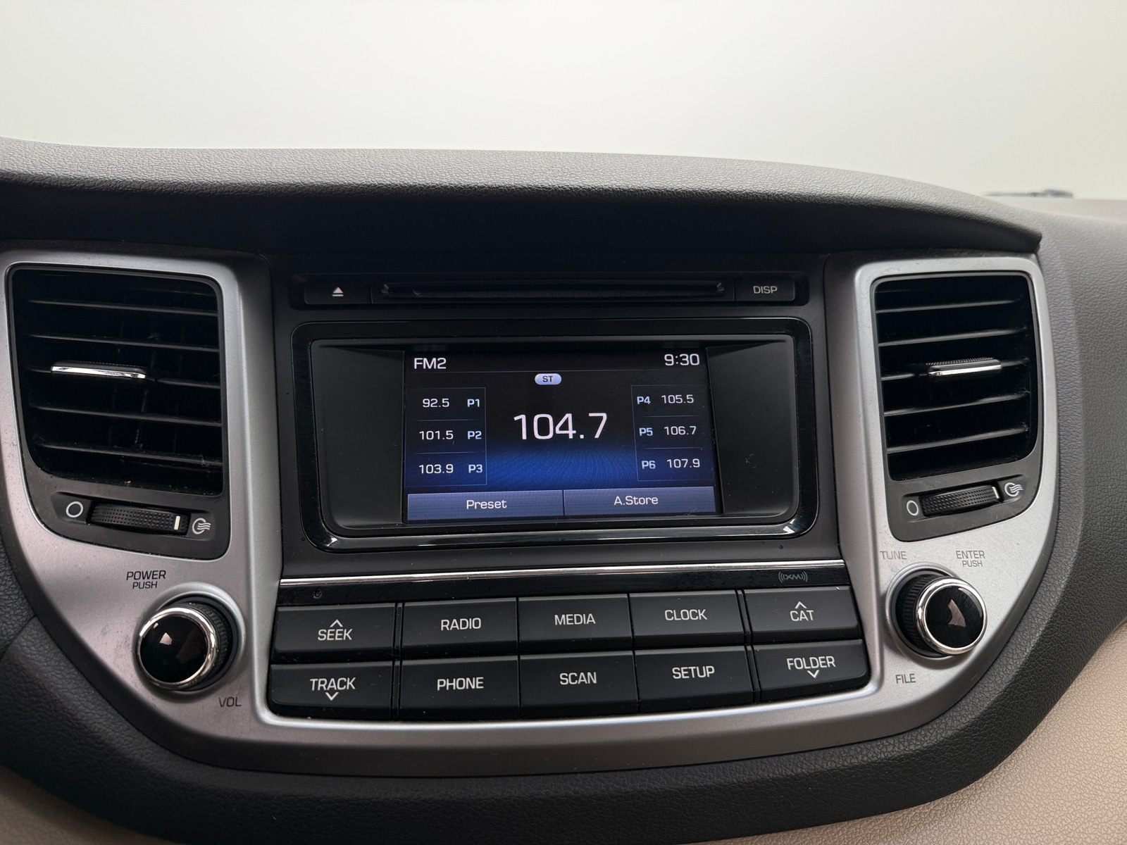 Thumbnail: 2017 Hyundai Tucson - 4