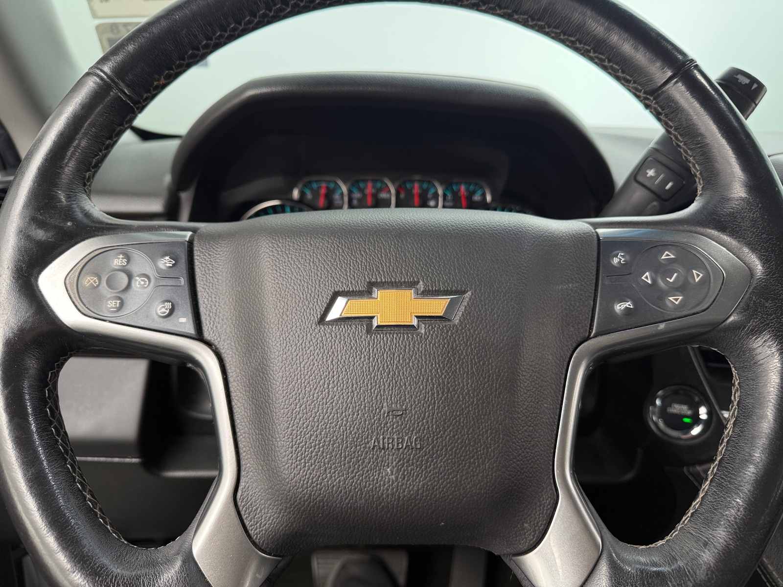 Thumbnail: 2016 Chevrolet Suburban - 4
