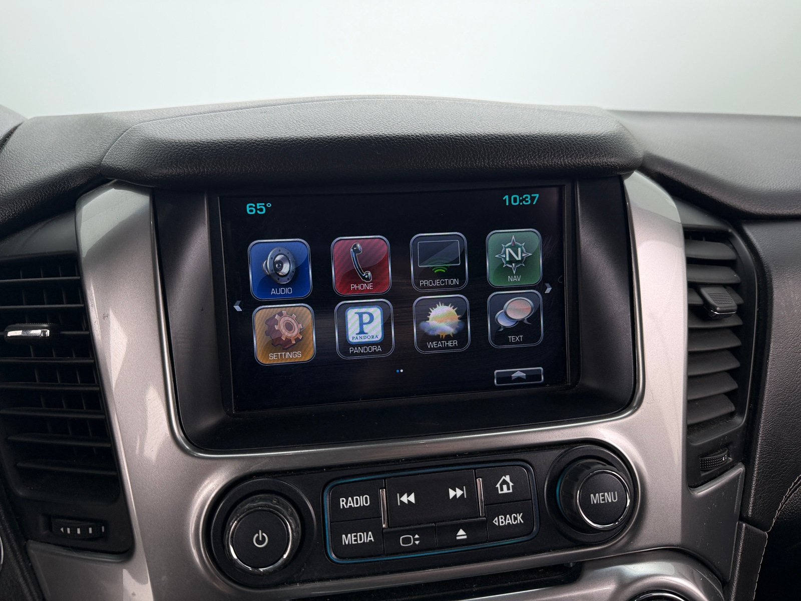 Thumbnail: 2016 Chevrolet Suburban - 3