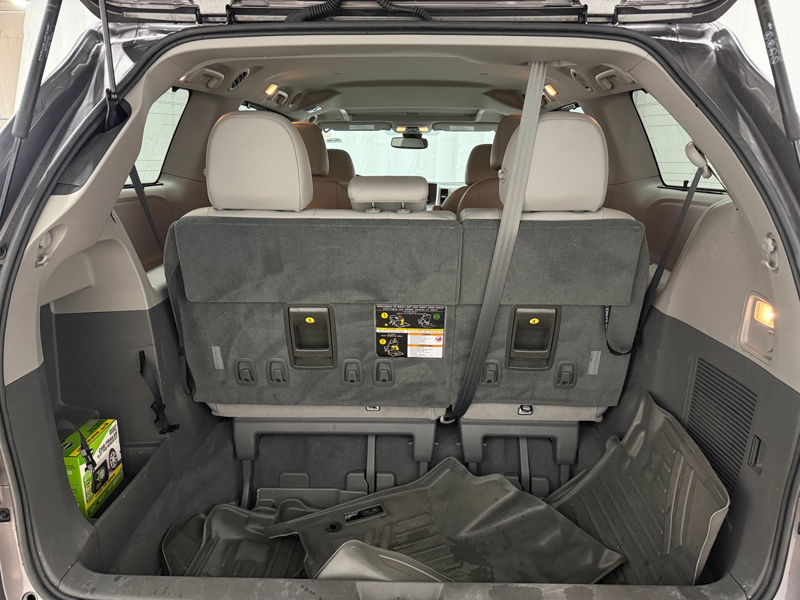 Thumbnail: 2019 Toyota Sienna - 6