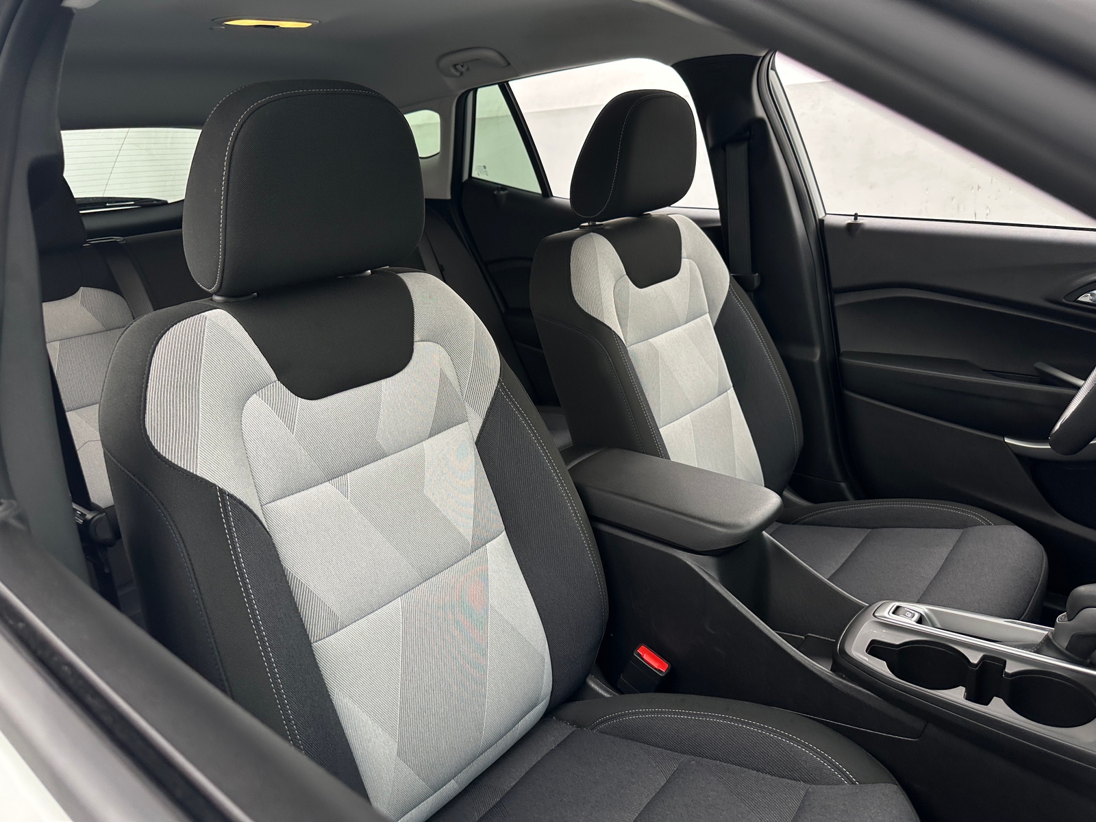 Thumbnail: 2025 Chevrolet Trax - 2