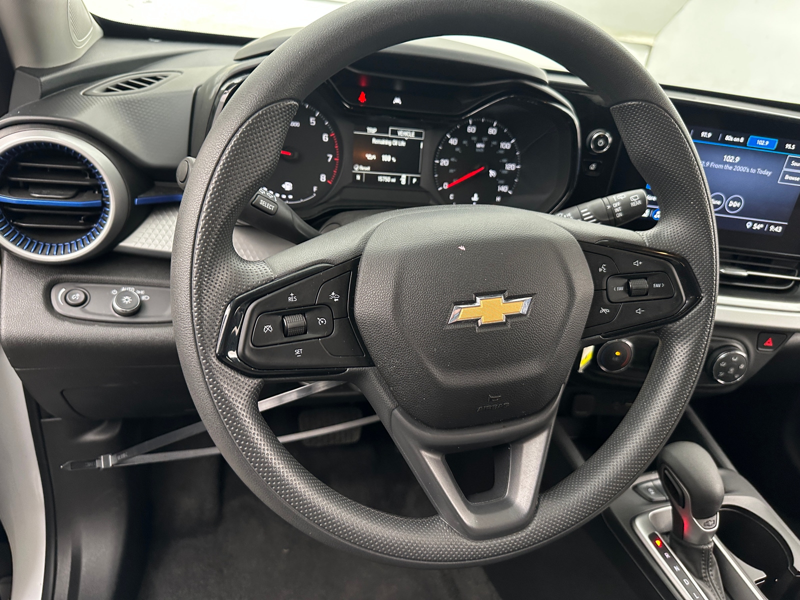 Thumbnail: 2025 Chevrolet Trax - 5